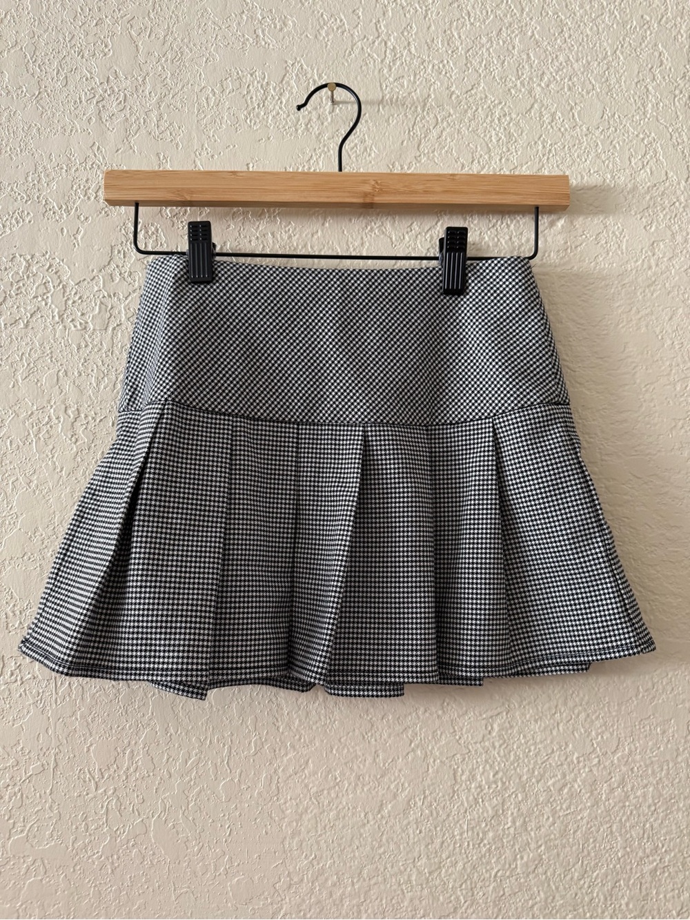🖤Old Navy🖤 Kids Black and White Gingham Pleated Skirt. Size 8